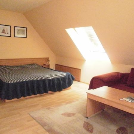 Family Hotel Kredo Сливен Экстерьер фото