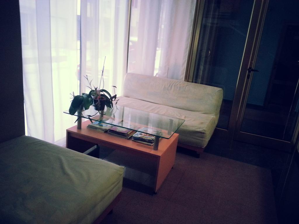 Family Hotel Kredo Сливен Экстерьер фото
