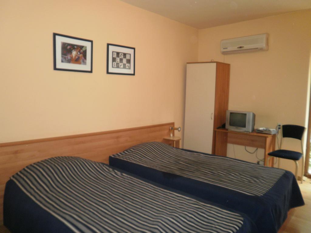 Family Hotel Kredo Сливен Номер фото